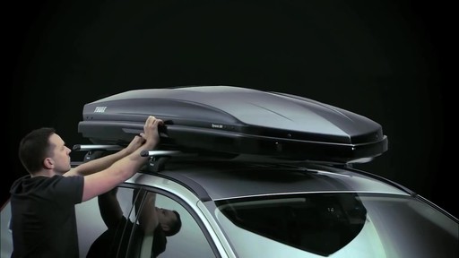 THULE Dynamic 900 Chrome Limited Edition Cargo Box - image 2 from the video