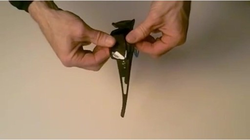 TIFOSI Lens Changing Instructions - Dolomite Model - image 2 from the video