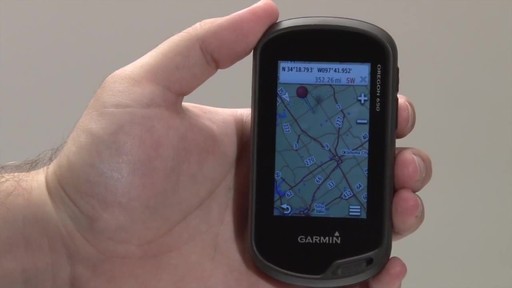 GARMIN Oregon 600 & 650 - Waypoints - image 7 from the video