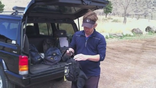 Mountainsmith Daylite Lumbar Pack - image 8 from the video