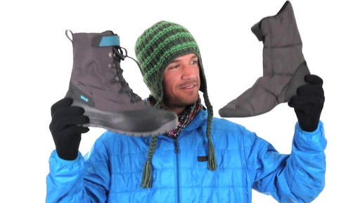 TEVA Men's Chair 5 Winter Boots - image 10 from the video
