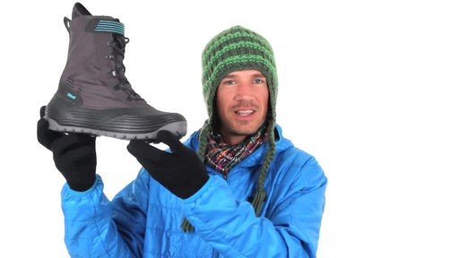 TEVA Men's Chair 5 Winter Boots - image 7 from the video